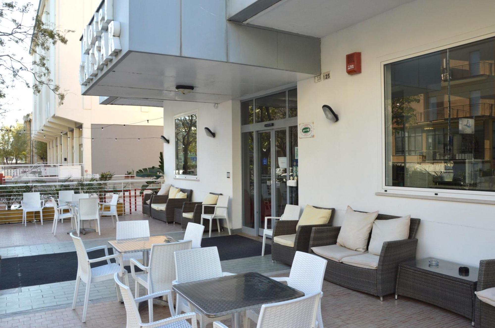 Hotel Caesar Pesaro Exterior photo